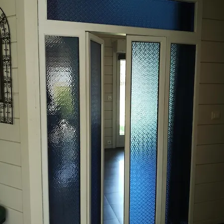 Maison En Bois Atypique *